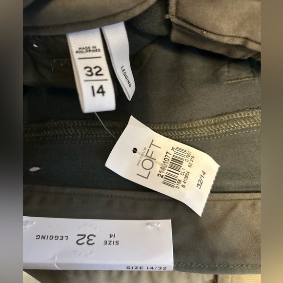 LOFT Deep Green Leggings - Picture 2 of 2